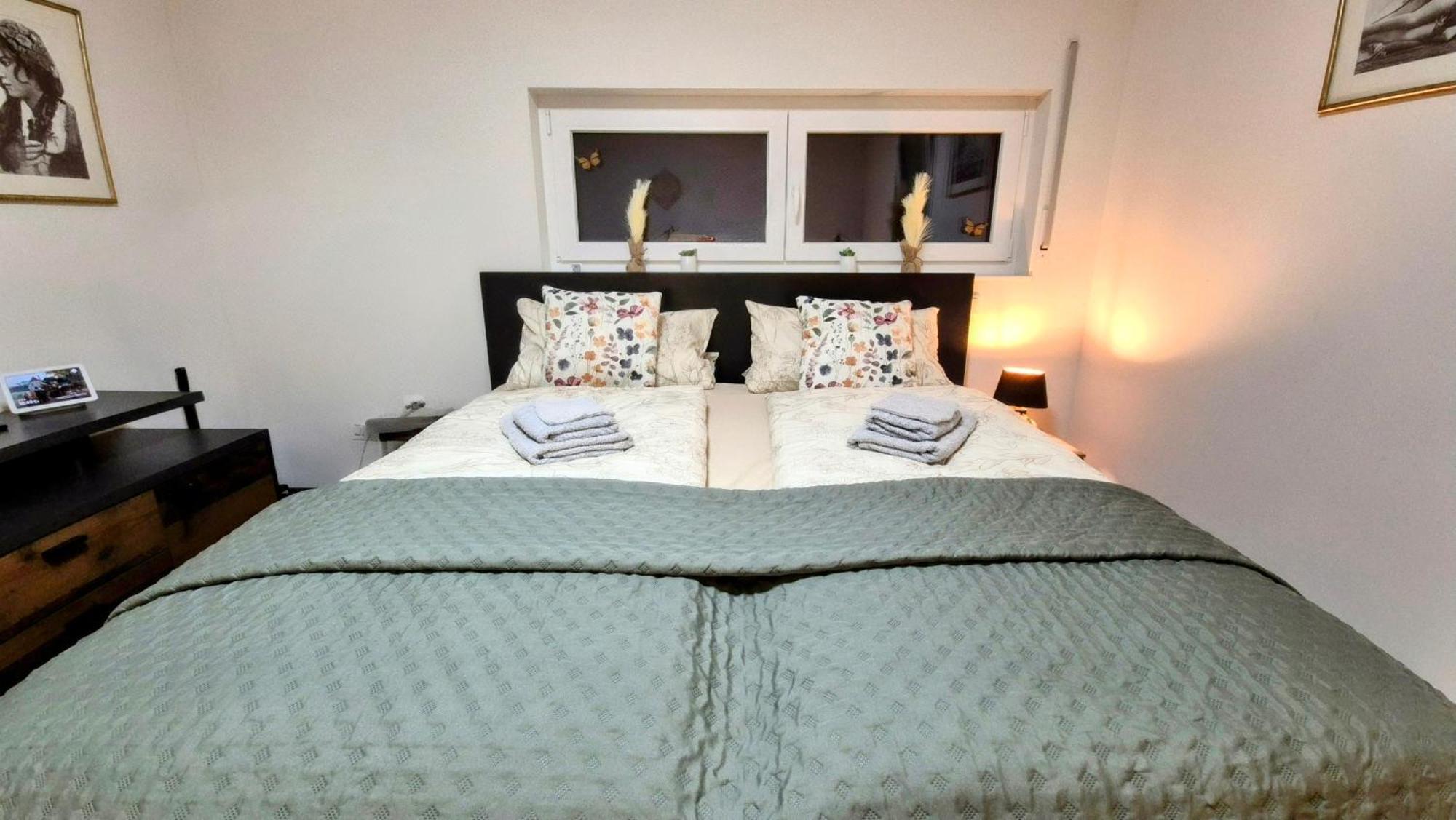 Serenity Vista Retreat Bnb Bescheid Kültér fotó