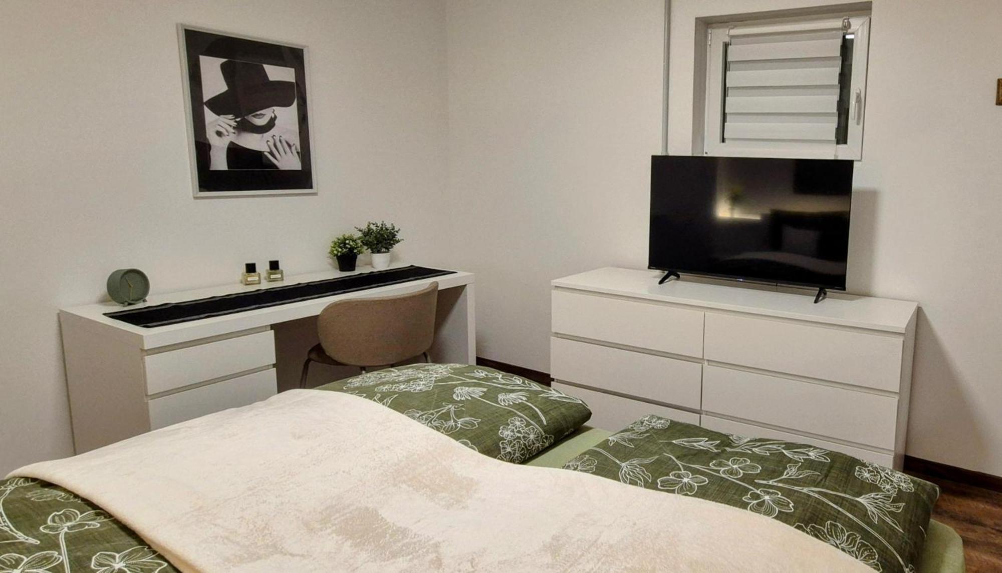 Serenity Vista Retreat Bnb Bescheid Kültér fotó