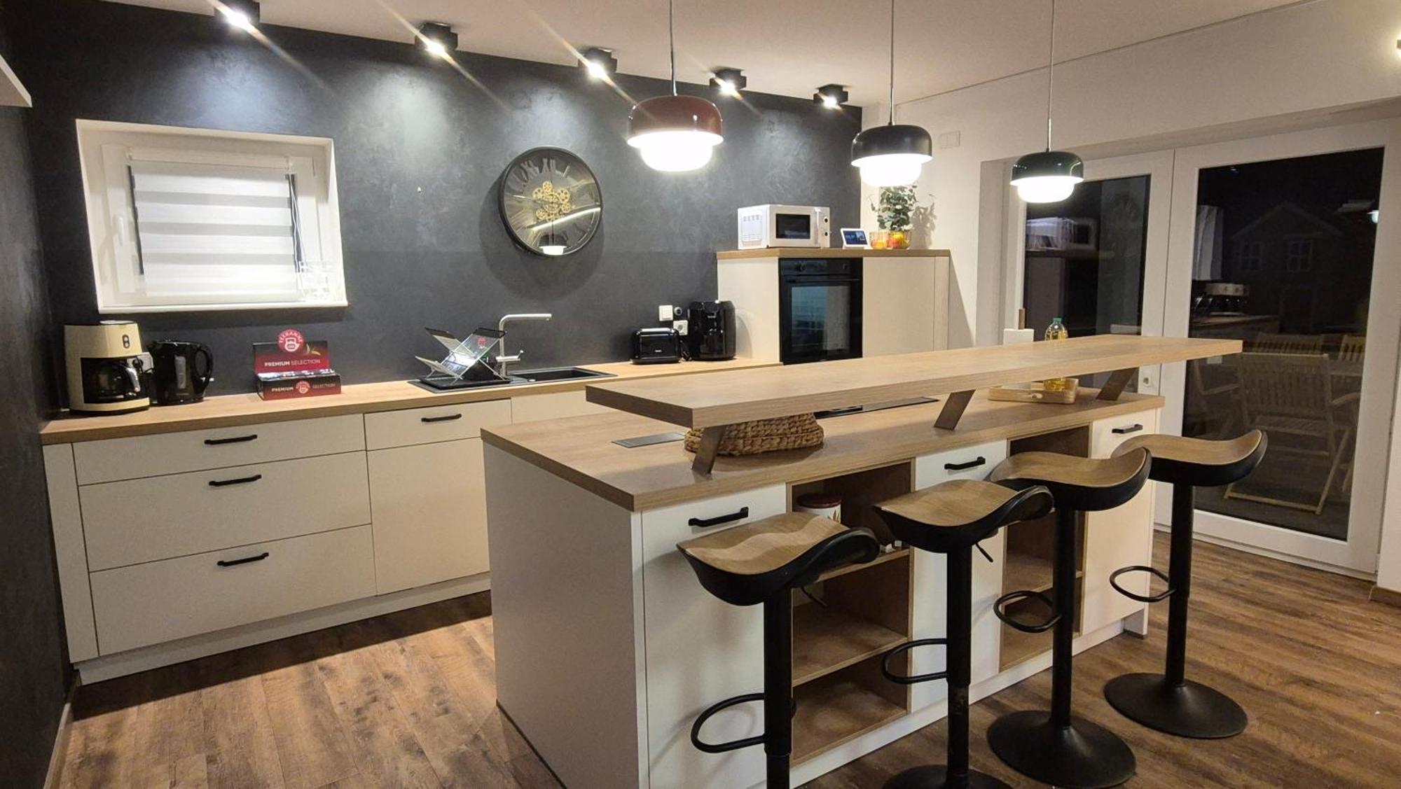 Serenity Vista Retreat Bnb Bescheid Kültér fotó