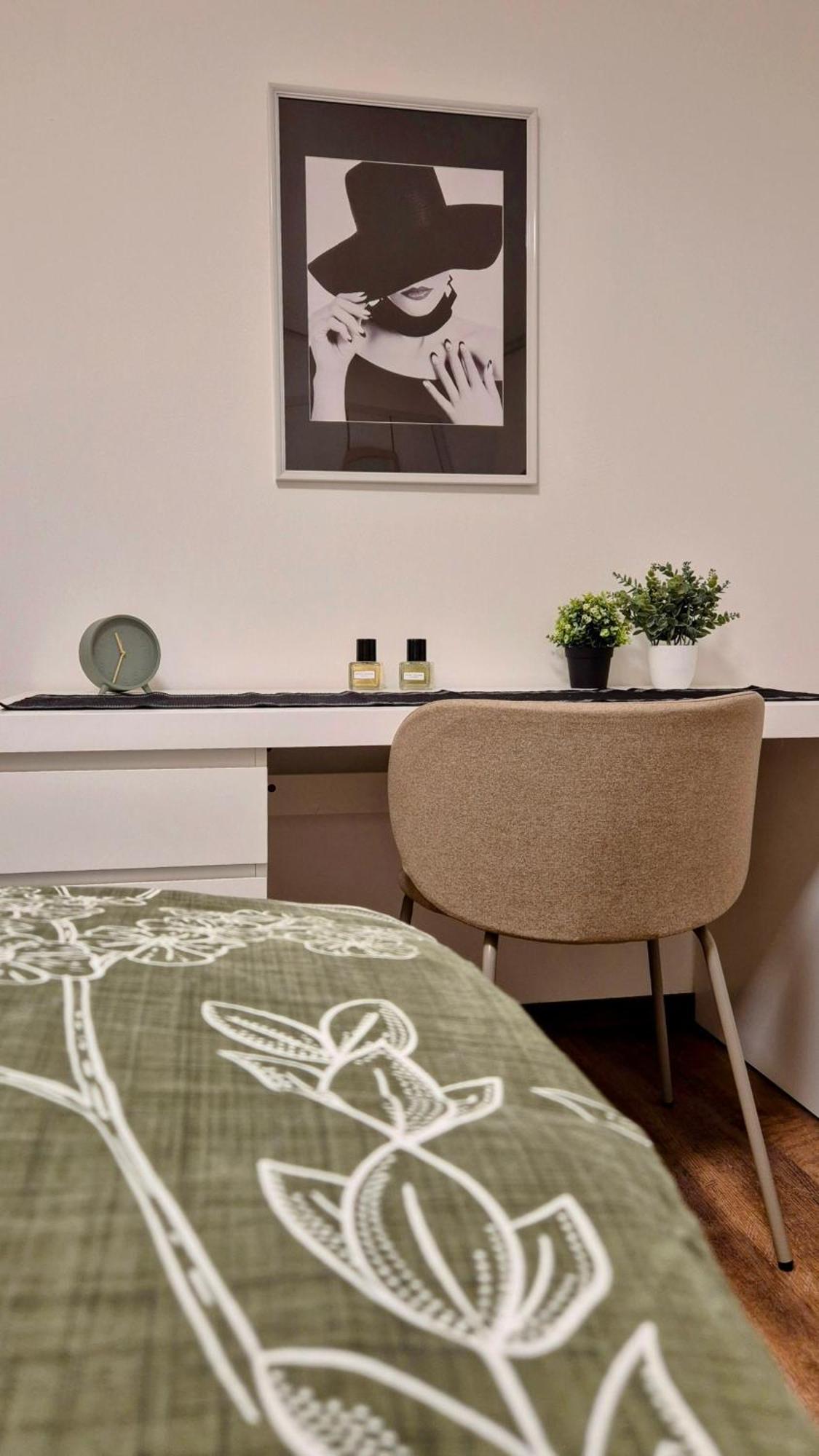 Serenity Vista Retreat Bnb Bescheid Kültér fotó